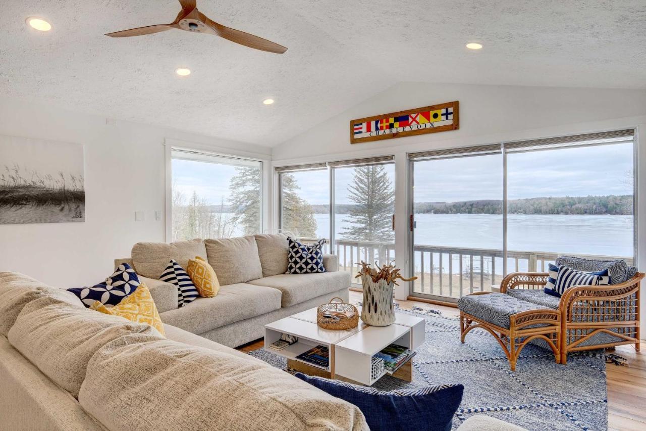 East Jordan Vacation Rental On Lake Charlevoix! المظهر الخارجي الصورة