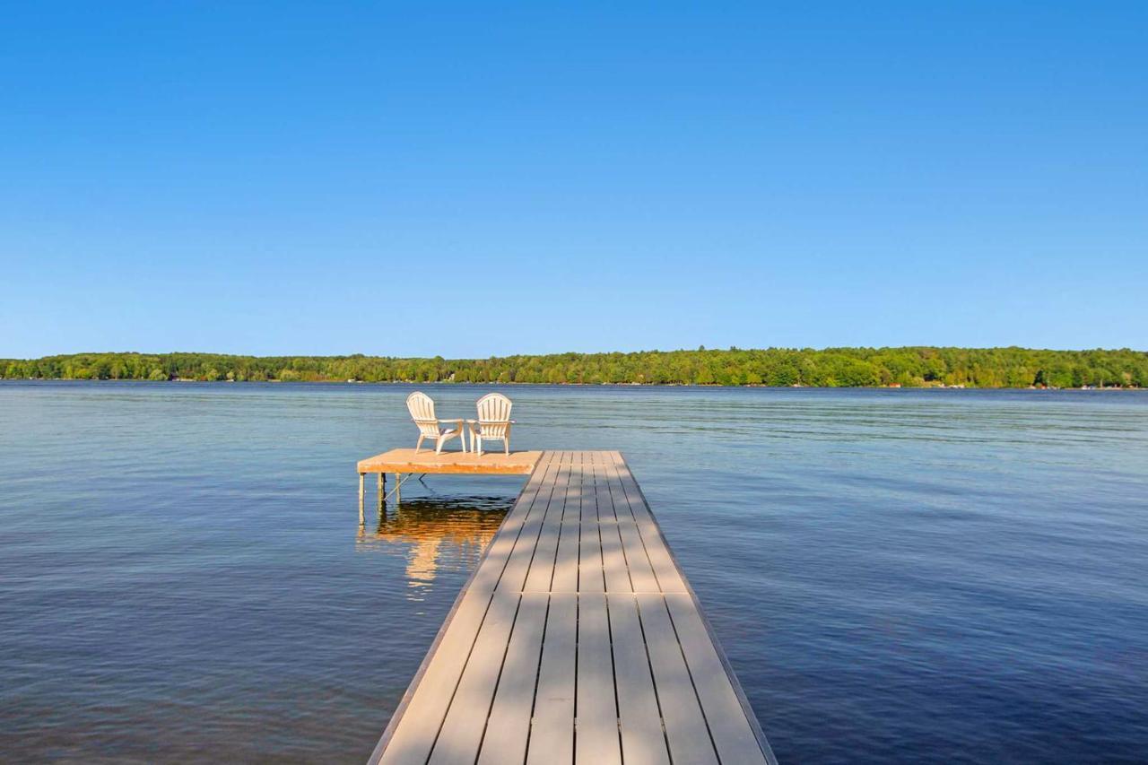 East Jordan Vacation Rental On Lake Charlevoix! المظهر الخارجي الصورة